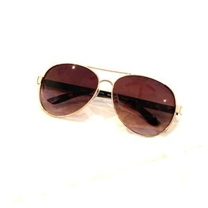 Woman’s Hilfiger Sunglasses